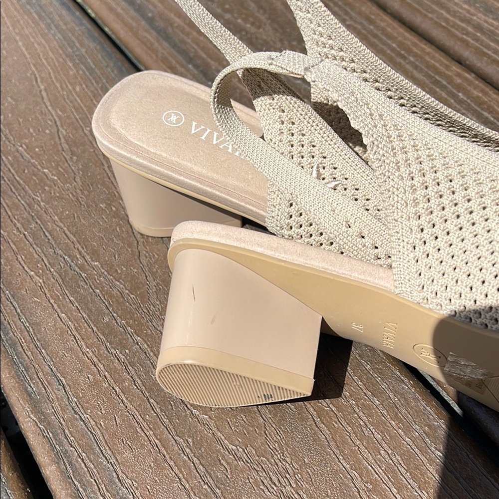 Cream Heels with Elegant Perforated Design - Picture 4 of 9